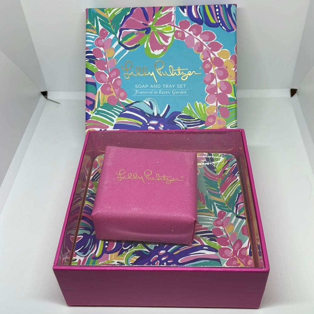 Lilly Pulitzer Soap and Tray Set Featured in Exotic Garden